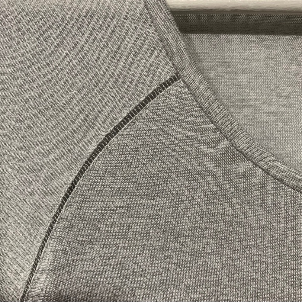 Vince Knit Top Lightweight Sz M Gray - Picture 3 of 10